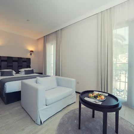 Moskva Hotel 4*