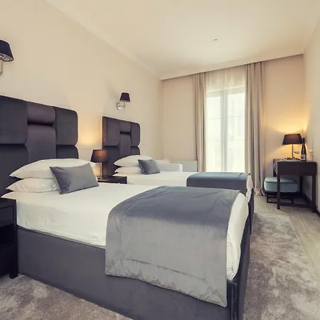 Moskva Hotel 4*